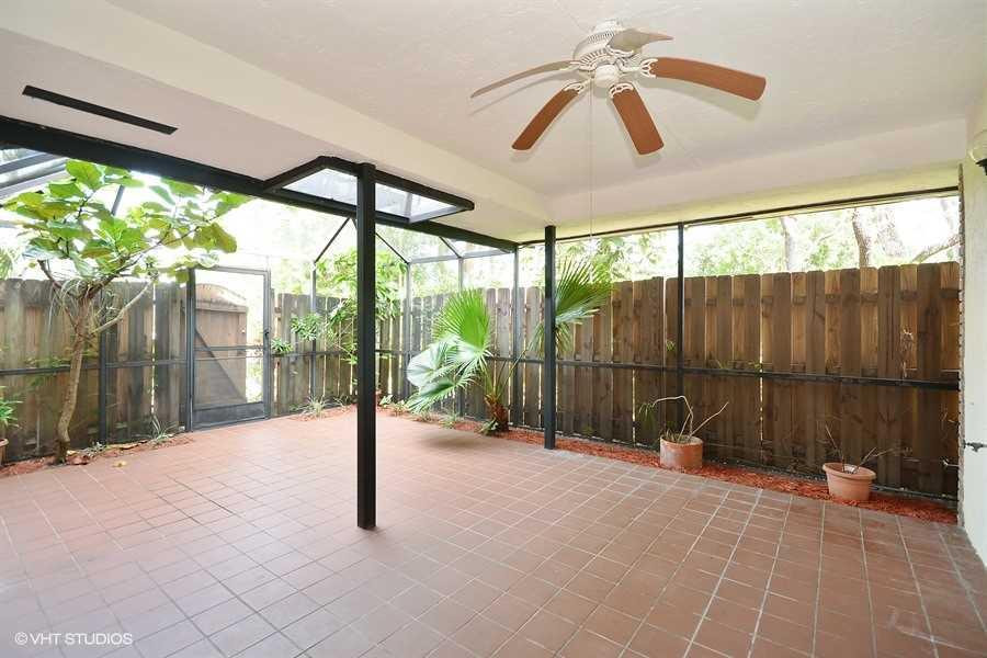 7792 Courtyard Run West, Unit 7792 Boca Raton, FL 33433 - Photo 3 of 14 Exterior Front.
