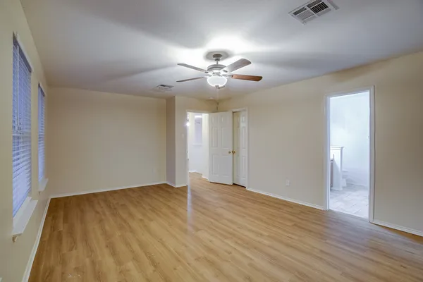 $1,899 | 201 Creek Ledge Drive, Hutto, TX 78634