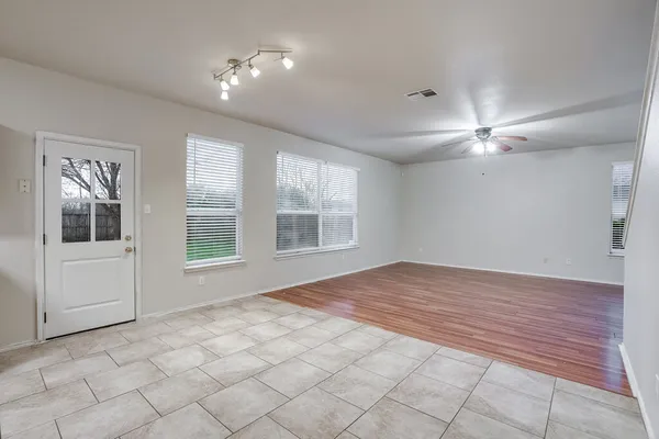 $1,899 | 201 Creek Ledge Drive, Hutto, TX 78634