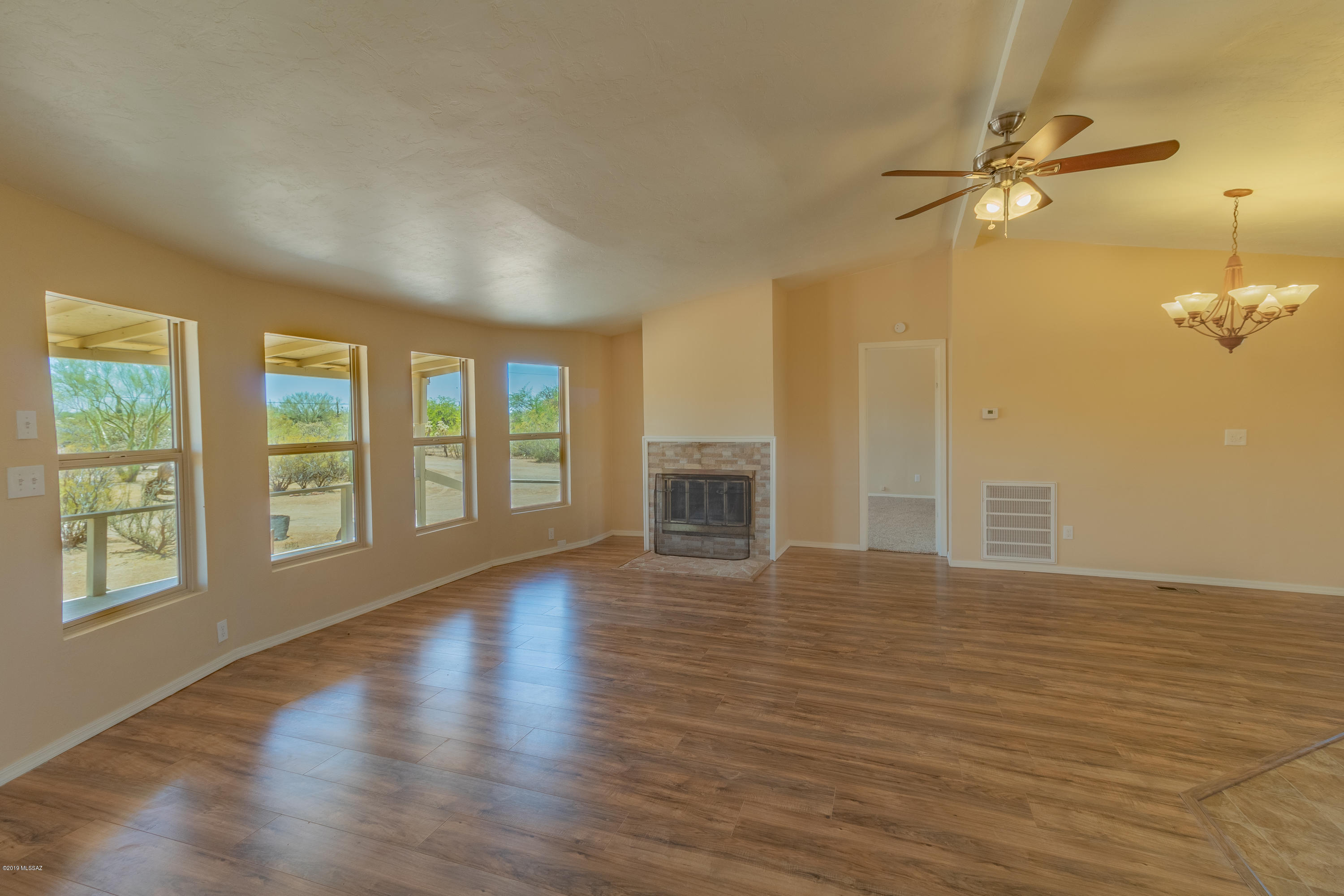 10928 West Ina Road Tucson, AZ 85743 - Photo 8 of 27 Gallery Image 8
