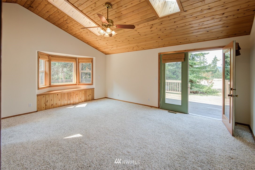 455 Russell Road Camano Island, WA 98282 - Photo 12 of 24 Gallery Image 12