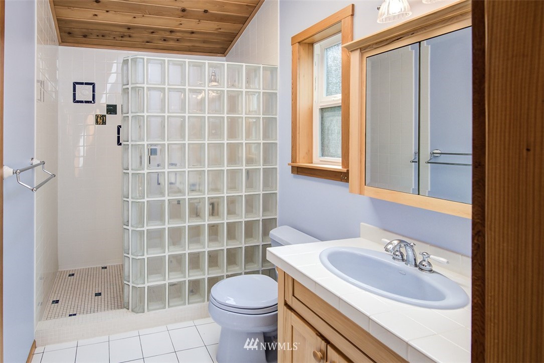 455 Russell Road Camano Island, WA 98282 - Photo 14 of 24 Gallery Image 14