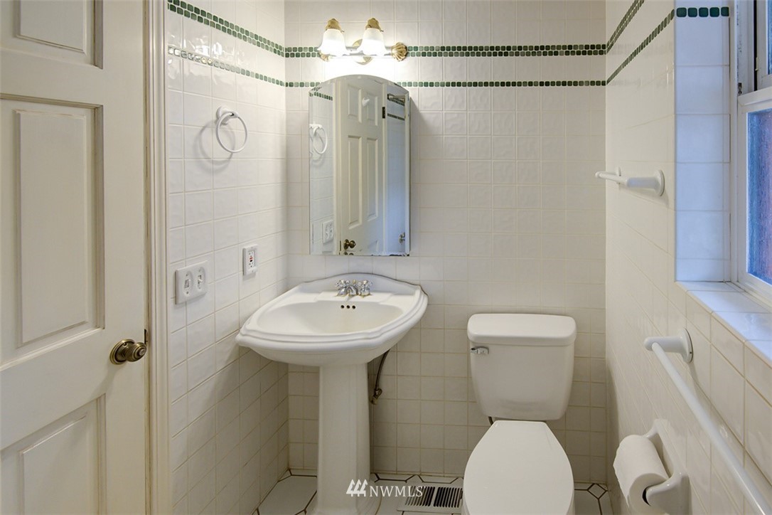 455 Russell Road Camano Island, WA 98282 - Photo 15 of 24 Gallery Image 15