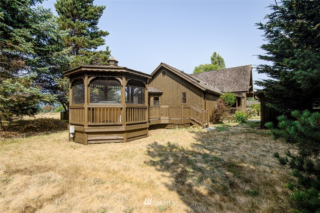 455 Russell Road Camano Island, WA 98282 - Photo 21 of 24 Gallery Image 21