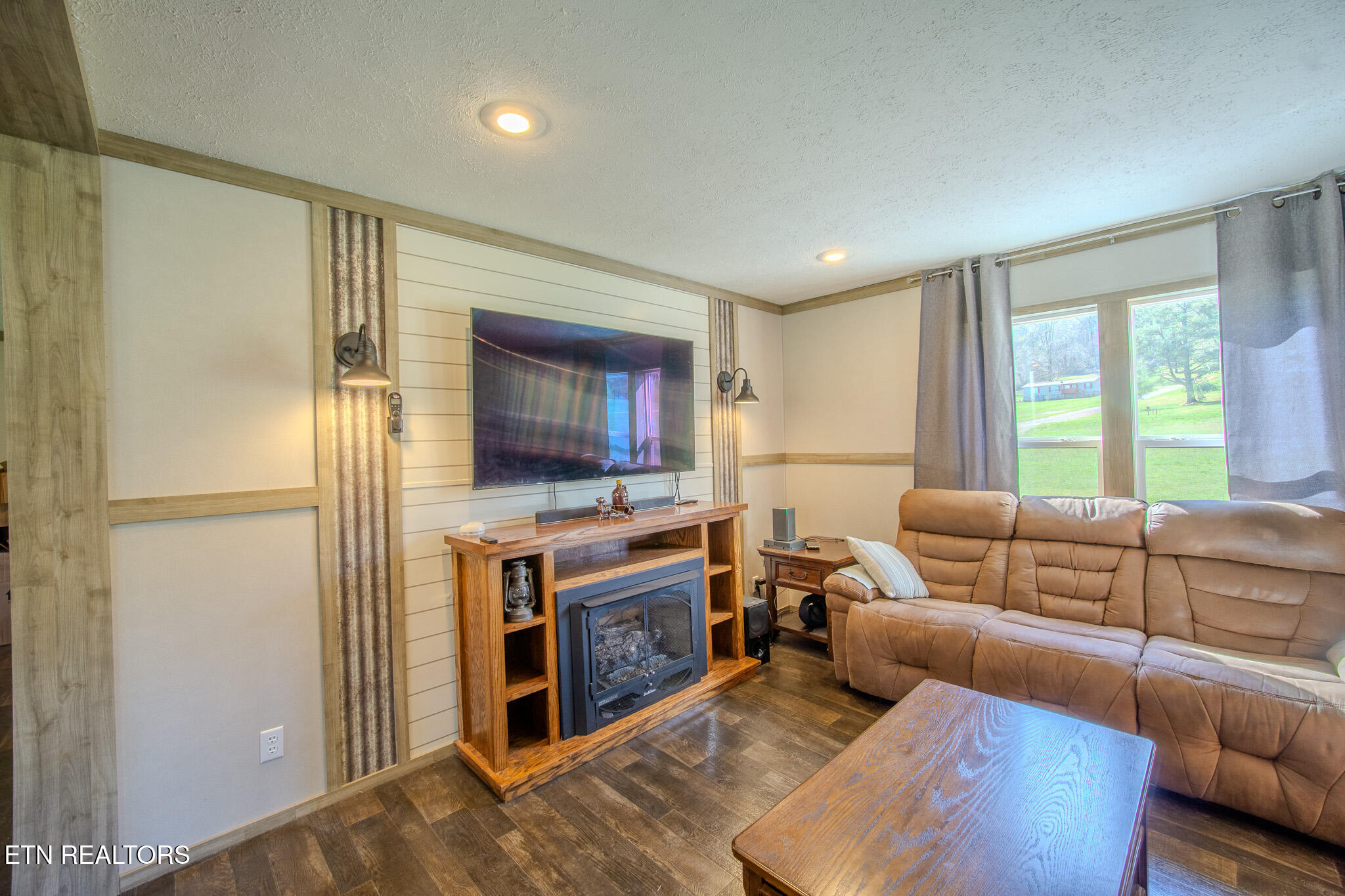 316 Morris Demps Road Sparta, TN 38583 - Photo 3 of 55 DSC05749-HDR