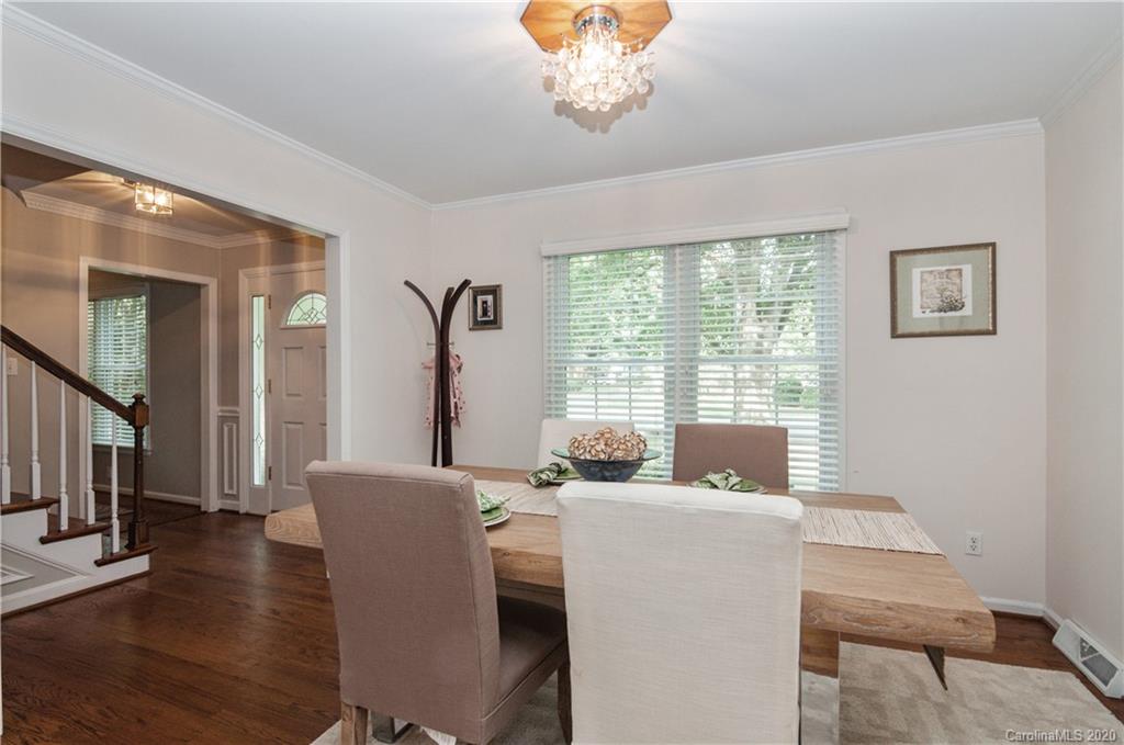 6100 Sharon Acres Road Charlotte, NC 28210 - Photo 8 of 32 Gallery Image 8