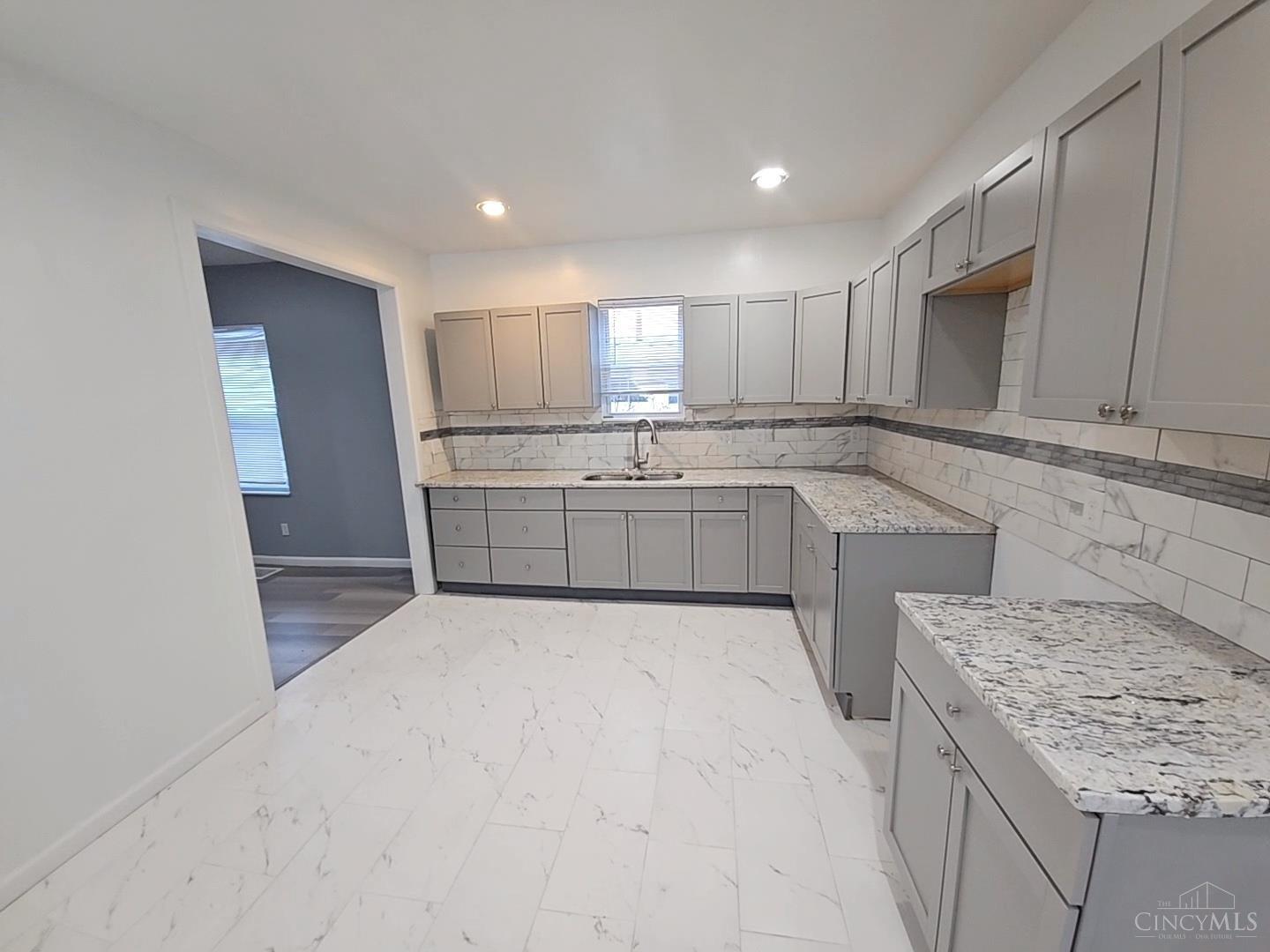 125 Gebert Street Reading, OH 45215 - Photo 7 of 17