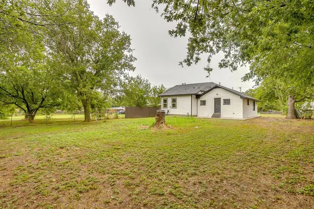 $189,900 | 1212 Hulme Street, Bowie, TX 76230