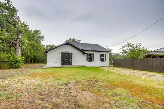 $189,900 | 1212 Hulme Street, Bowie, TX 76230