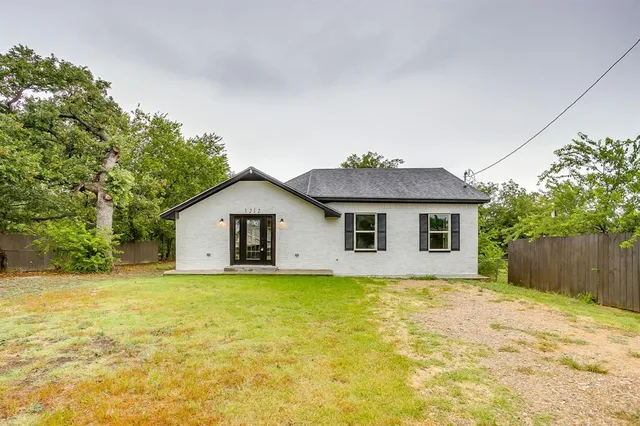 $189,900 | 1212 Hulme Street, Bowie, TX 76230