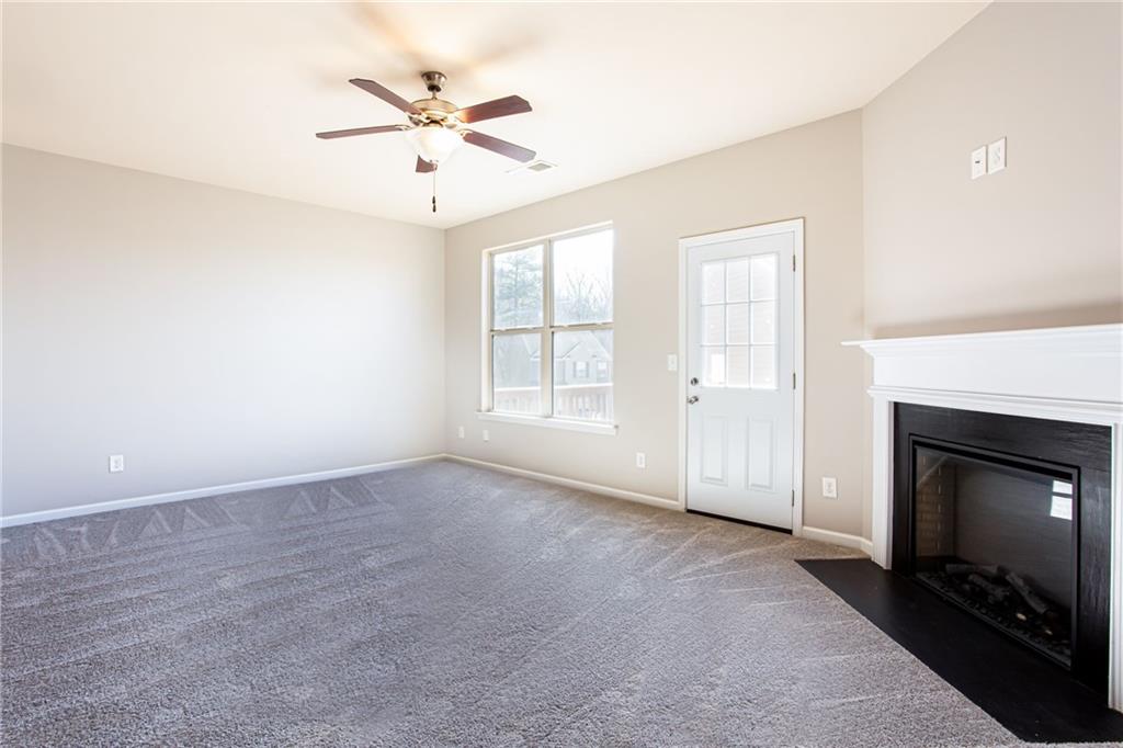6880 Zaniah Road Atlanta, GA 30331 - Photo 8 of 33