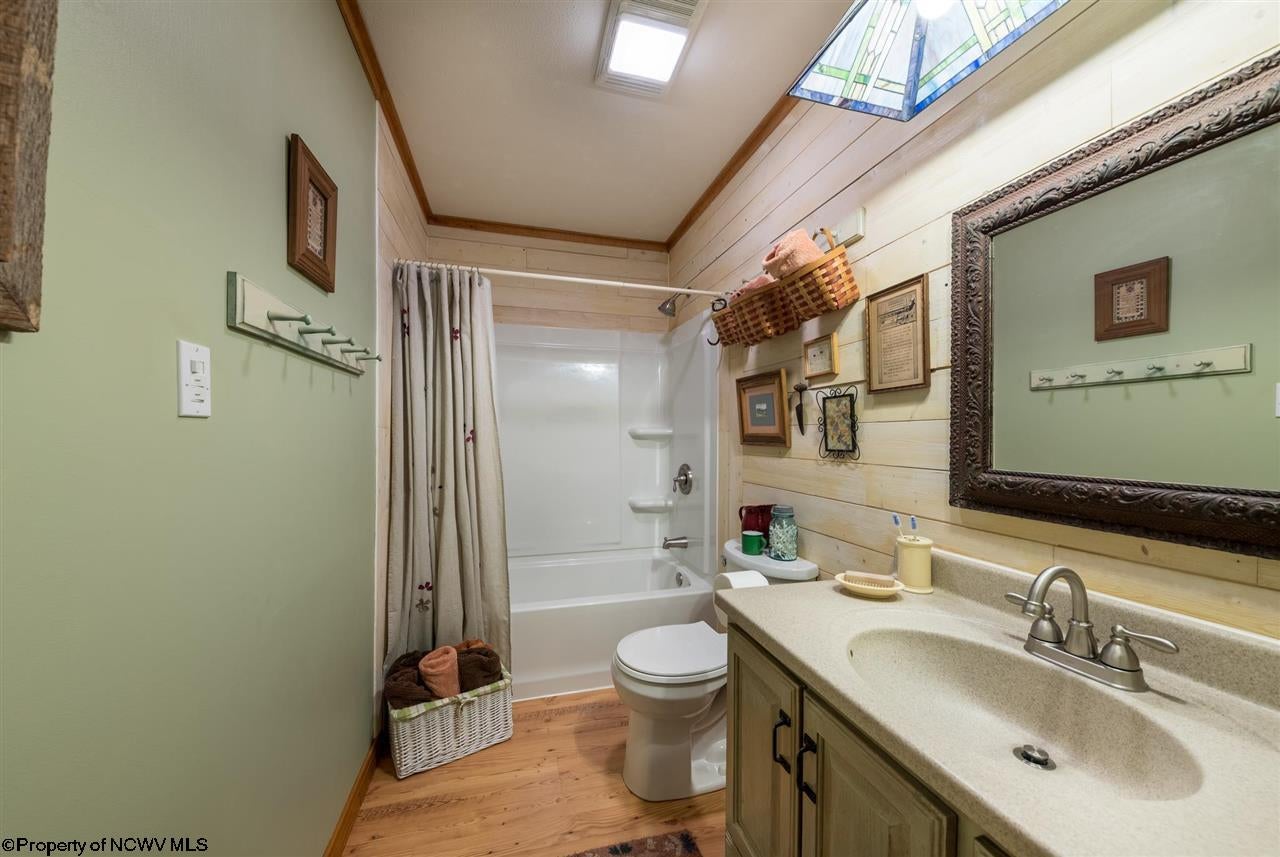 9283 Saltlick Road Terra Alta, WV 26764 - Photo 17 of 30 Gallery Image 17