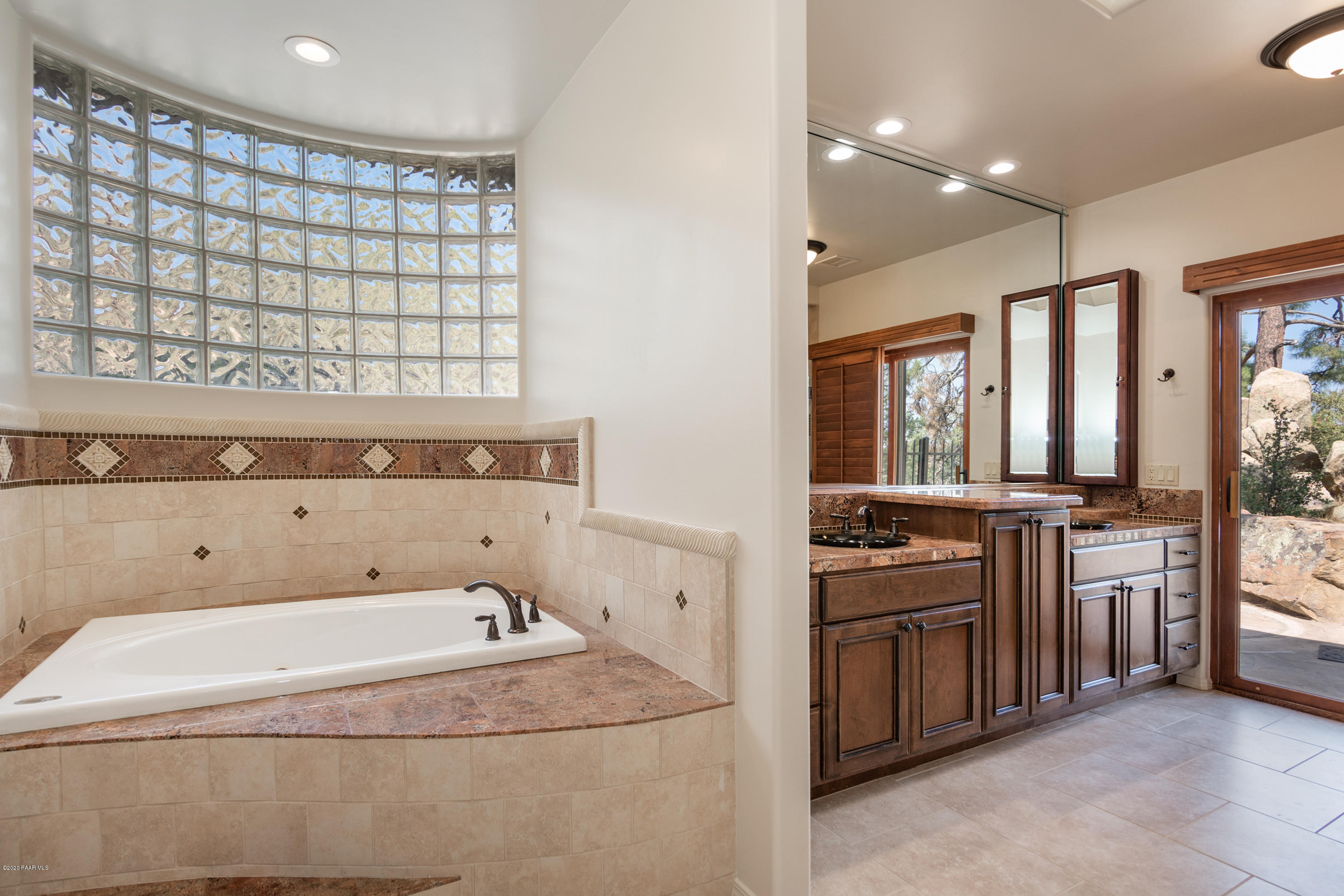 1692 Conifer Ridge Lane Prescott, AZ 86303 - Photo 17 of 40 MASTERBATH