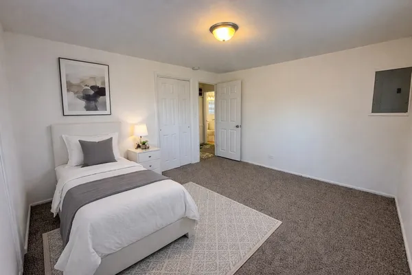 $159,000 | 16530 California Avenue, Markham, IL 60428