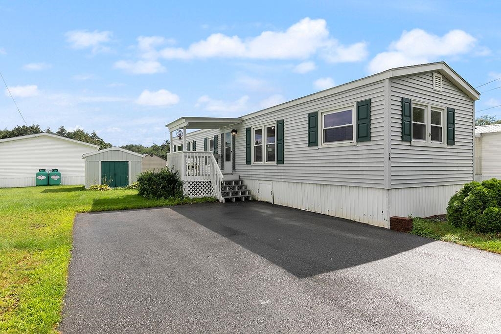 7 R Arrow Drive Salem, NH 03079 - Photo 21 of 26 Gallery Image 21
