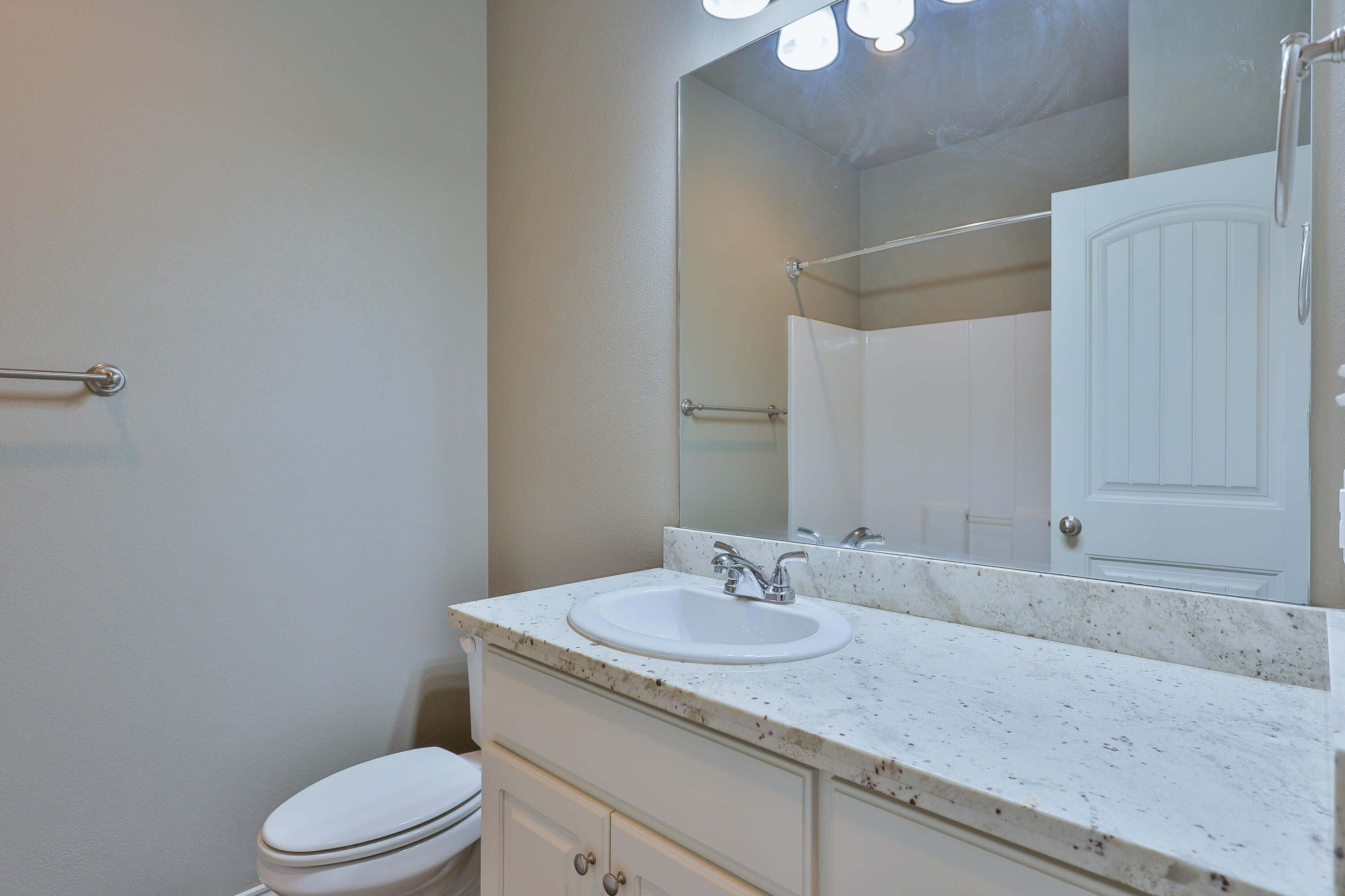 9804 Avenue R Lubbock, TX 79423 - Photo 18 of 23 9804-Ave-R-019