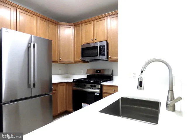 $299,900 | 3840 Lightfoot Street, Unit 345, Chantilly, VA 20151