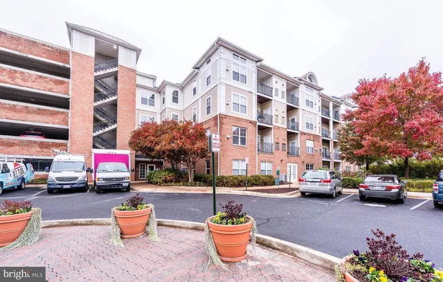 $299,900 | 3840 Lightfoot Street, Unit 345, Chantilly, VA 20151