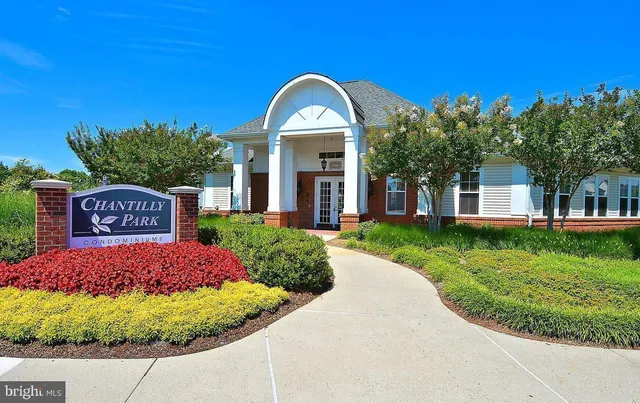 $299,900 | 3840 Lightfoot Street, Unit 345, Chantilly, VA 20151