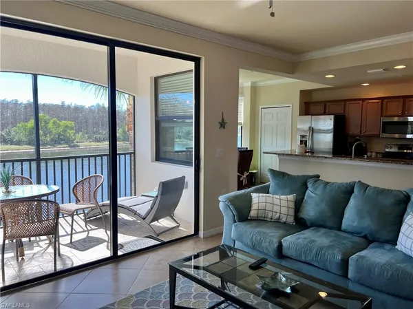 $7,000 | 9554 Trevi Court, Unit 4723, Naples, FL 34113