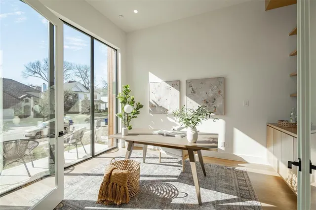 $2,000,000 | 7319 Casa Loma Avenue, Dallas, TX 75214