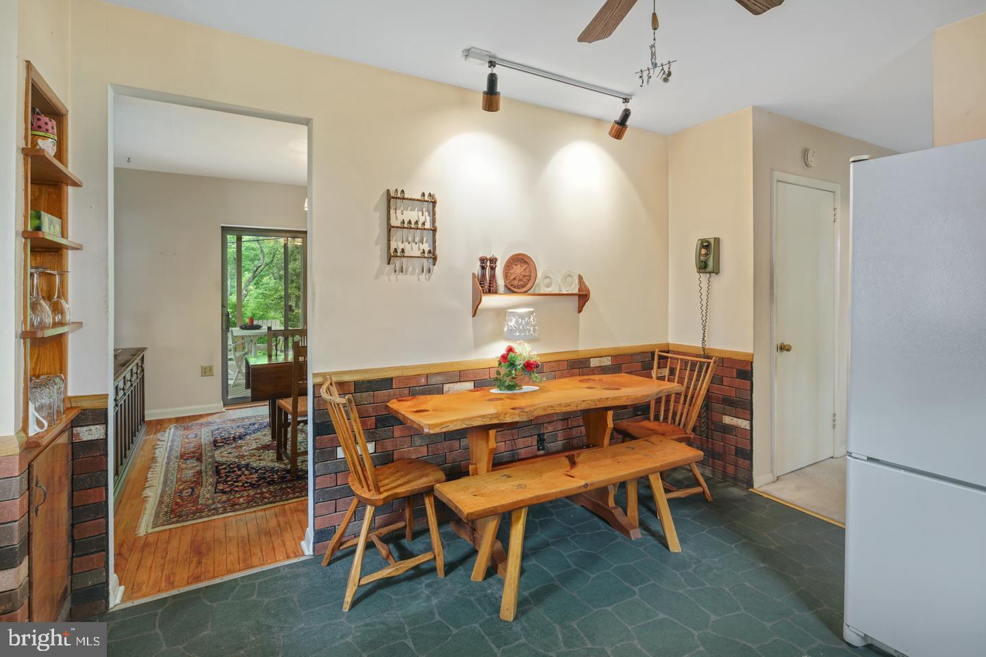 8406 Chippewa Road Philadelphia, PA 19128 - Photo 21 of 38 Eat-in kitchen