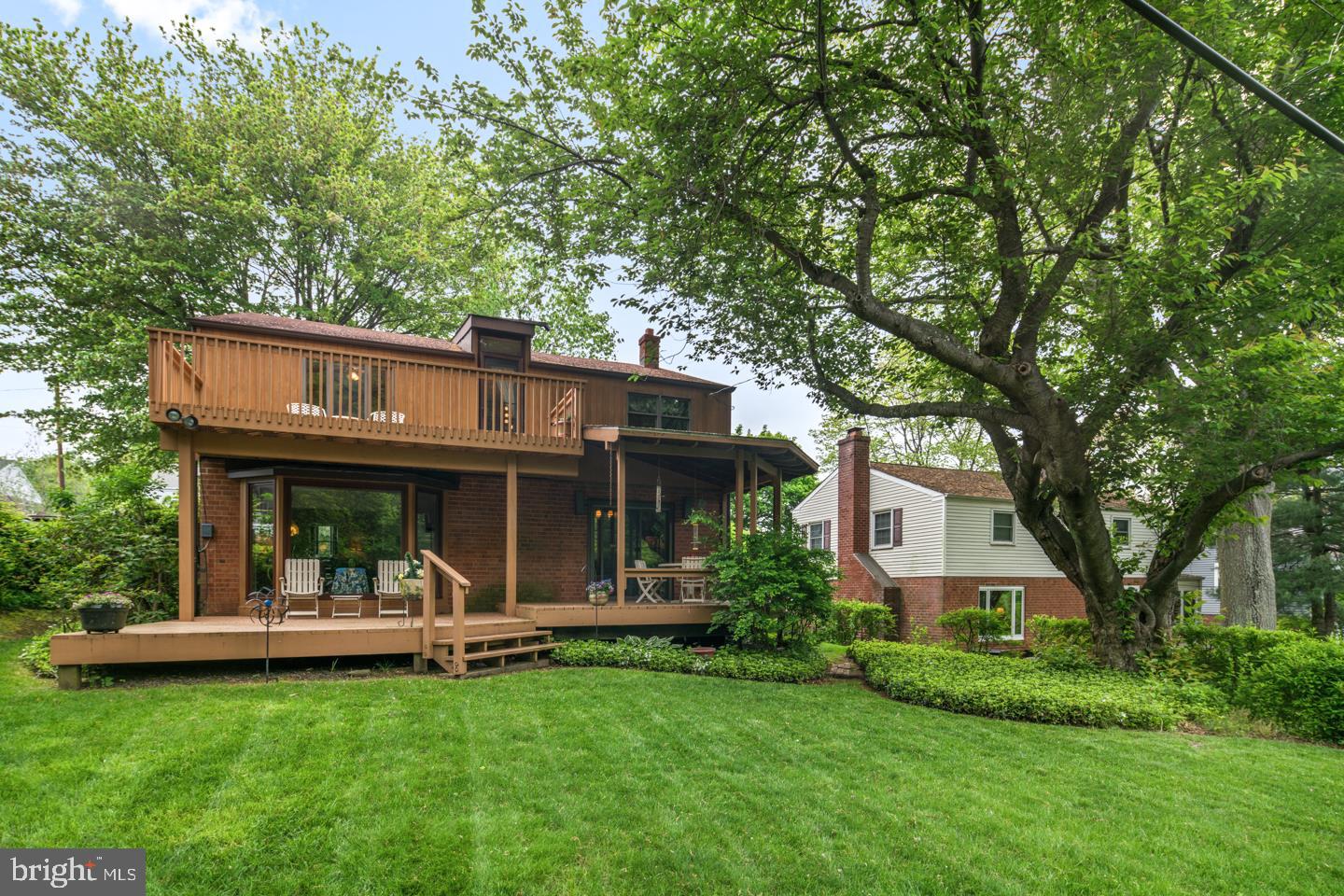8406 Chippewa Road Philadelphia, PA 19128 - Photo 4 of 38 Back of house