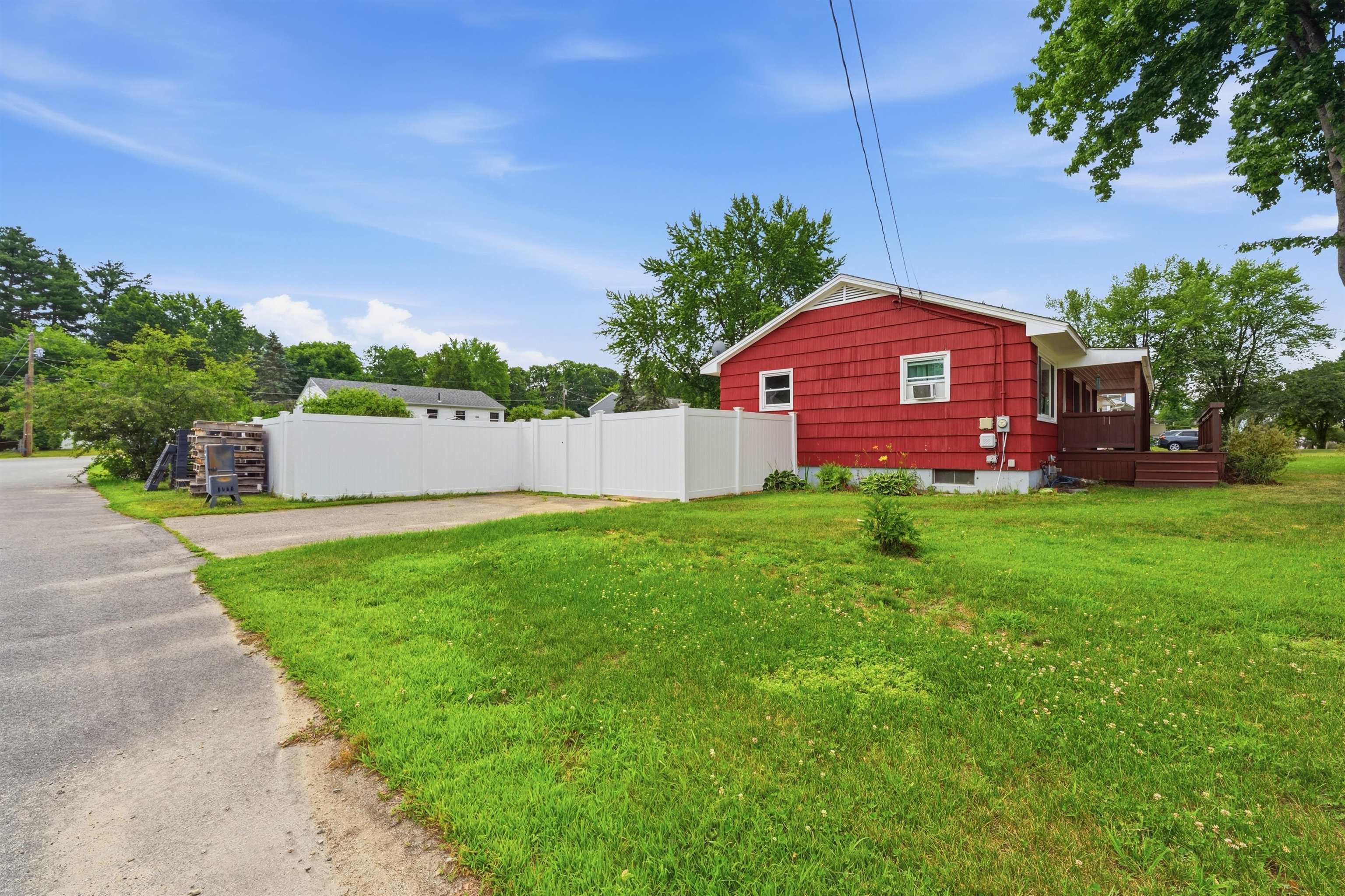 2 Iroquois Road Nashua, NH 03063 - Photo 31 of 36