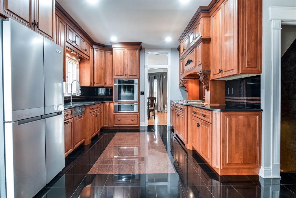 106 Danforth Street Framingham, MA 01701 - Photo 7 of 25