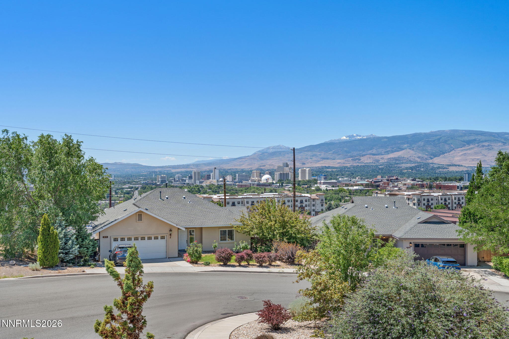 955 Demos Court Reno, NV 89512 - Photo 4 of 48 10-web-or-mls-DSC04183
