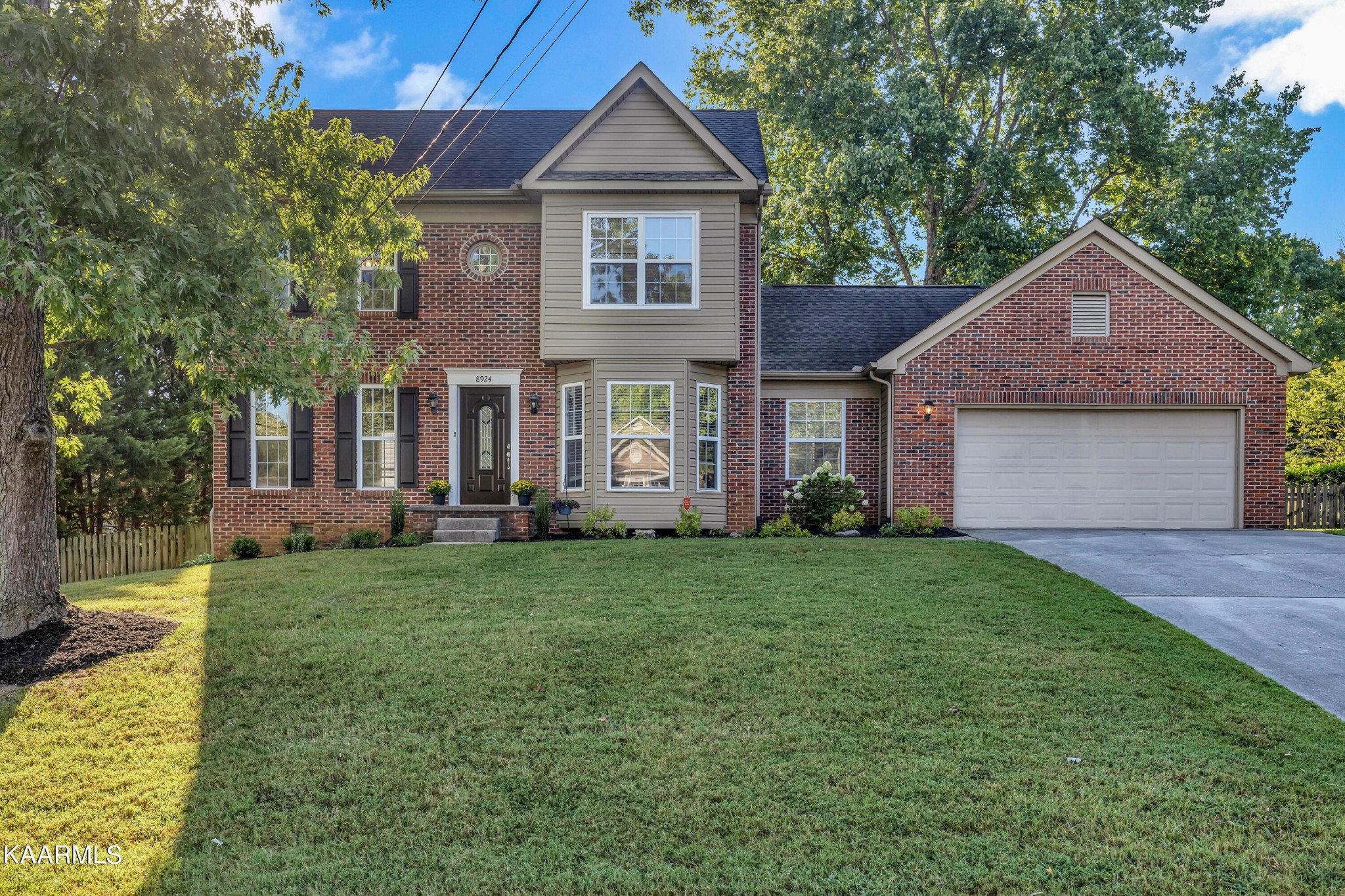 8924 Colchester Ridge Road Knoxville, TN 37922 - Photo 1 of 25 Gallery Image 1