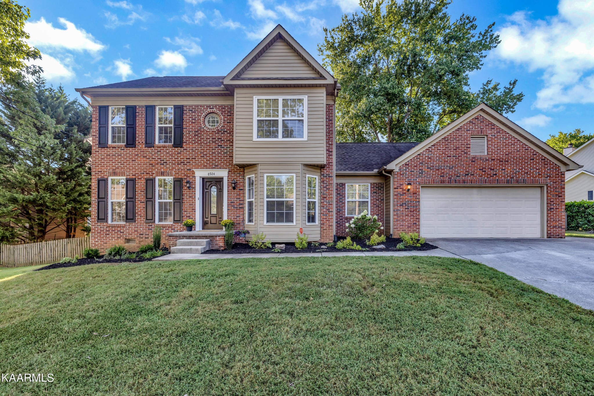 8924 Colchester Ridge Road Knoxville, TN 37922 - Photo 3 of 25 Gallery Image 3