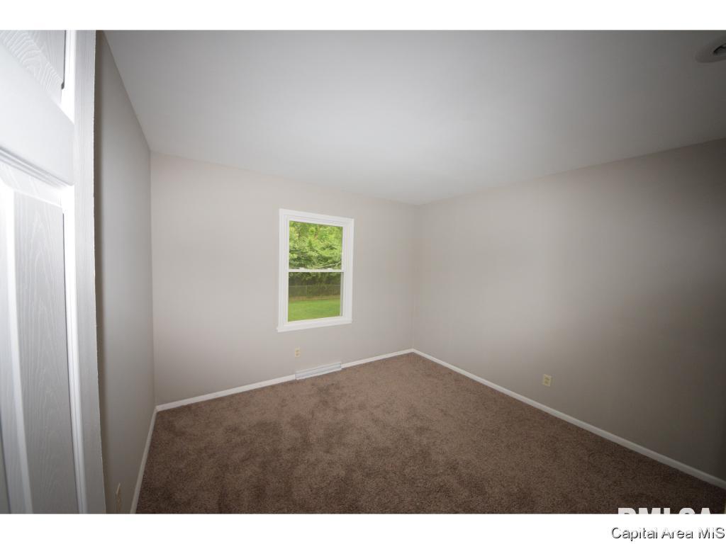 504 Kenyon Drive Springfield, IL 62704 - Photo 13 of 22
