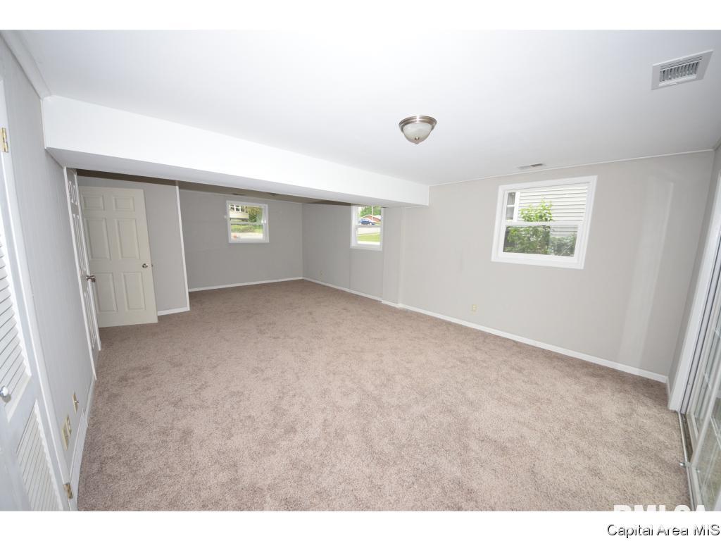 504 Kenyon Drive Springfield, IL 62704 - Photo 19 of 22