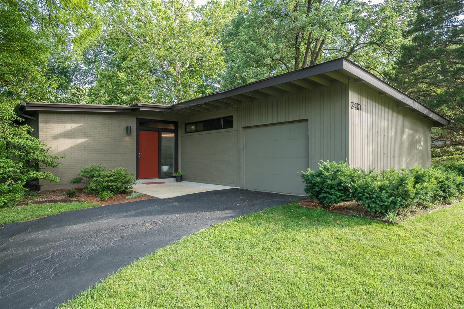 2410 St Giles Road St. Louis, MO 63122 - Photo 1 of 41