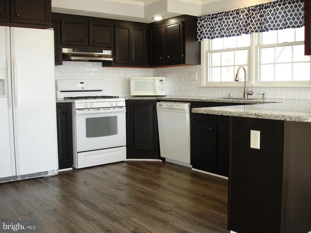 $3,300 | 1219 Bayside Road, Baltimore, MD 21221