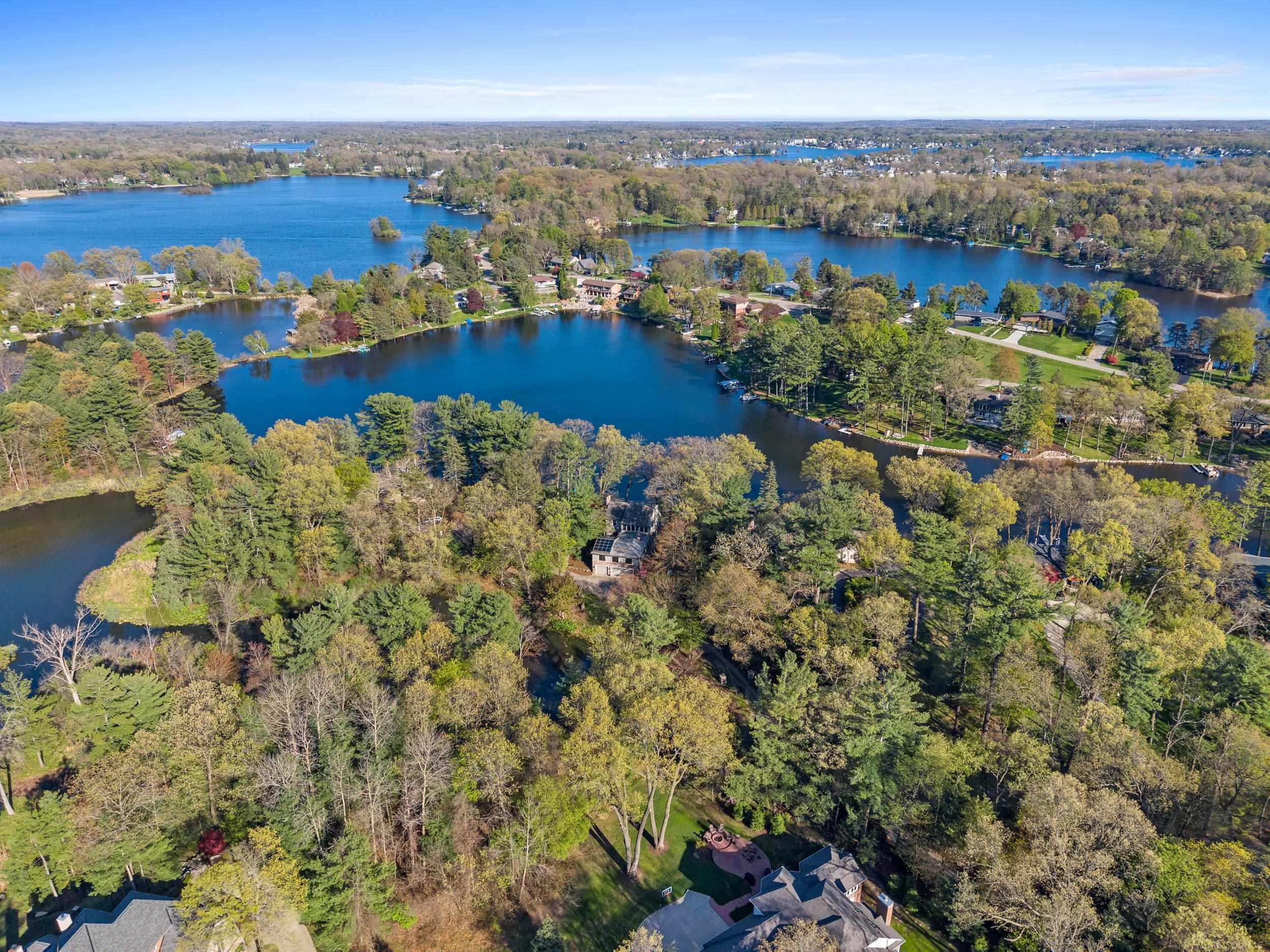 1071 Nakomis Road Lake Orion, MI 48362 - Photo 66 of 71