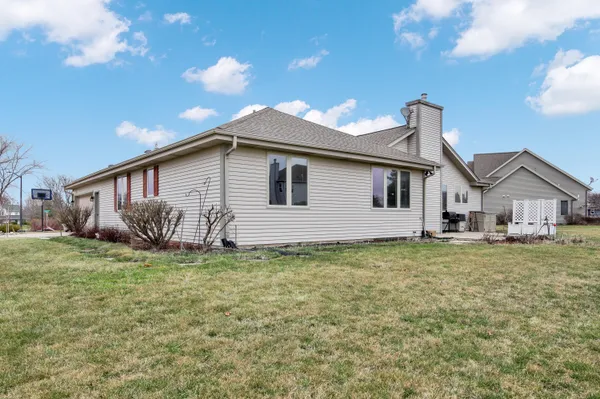 $610,000 | N67W13397 Roman Court, Menomonee Falls, WI 53051