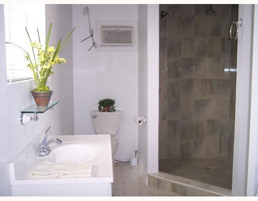 7695 Overlook Road Lantana, FL 33462 - Photo 11 of 12 Master Bath/Spa