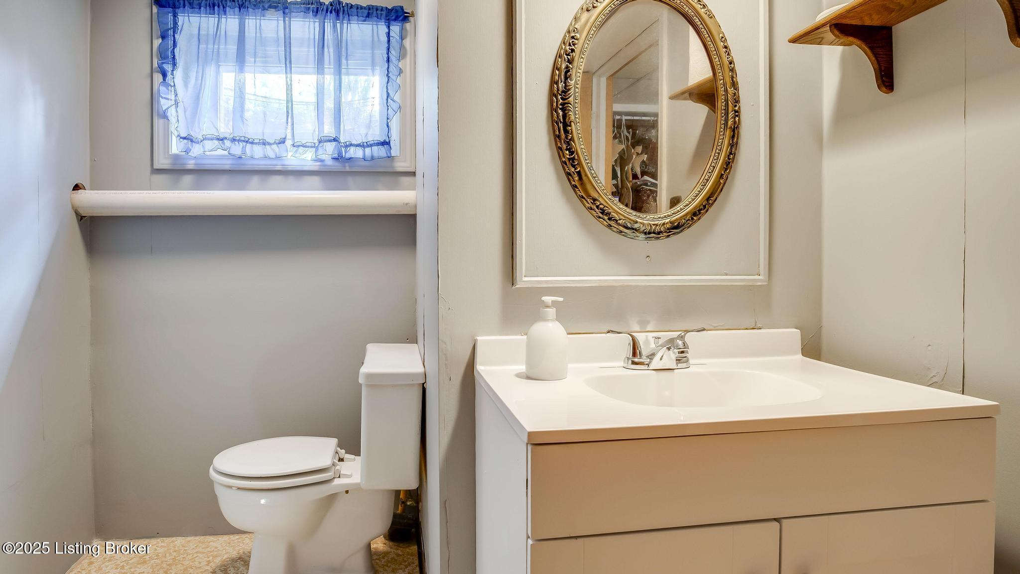 321 Bramton Road Louisville, KY 40207 - Photo 29 of 39 321_BramtonRd_40207_152