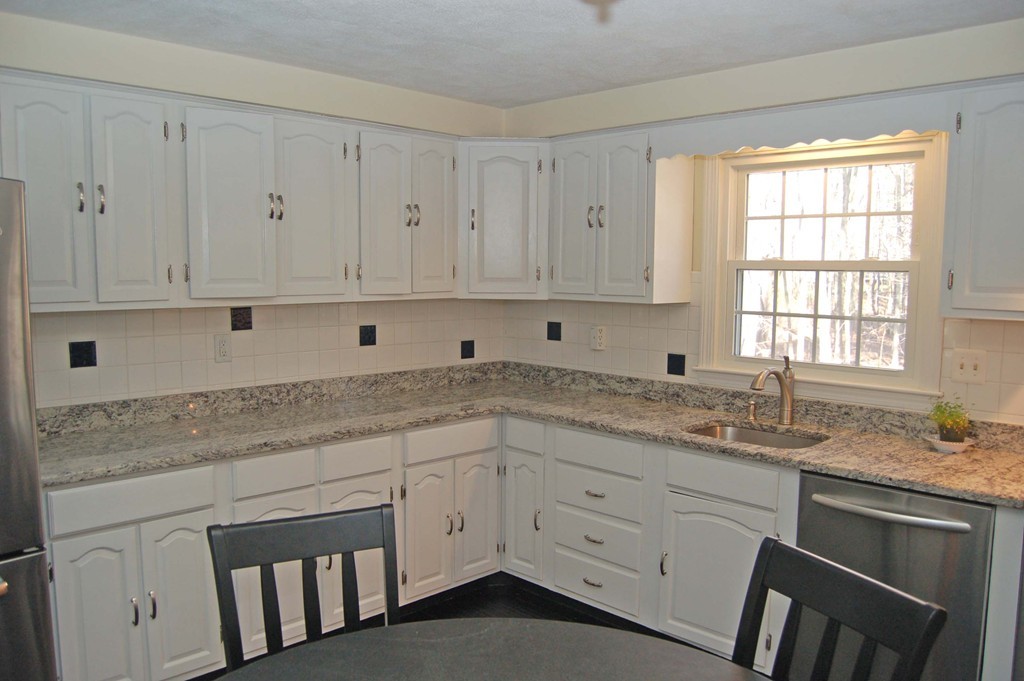 24 Teresa Road Hopkinton, MA 01748 - Photo 5 of 24 Gallery Image 5