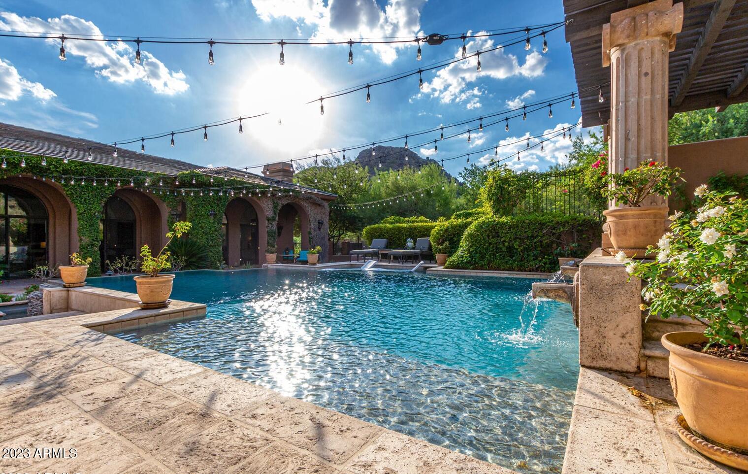 16469 North 113th Way Scottsdale, AZ 85255 - Photo 29 of 47 a view of a building with sitting area