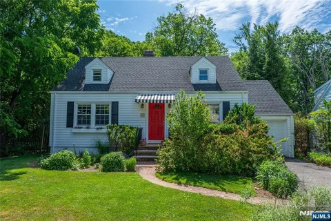 $610,000 | 33 Glenview Drive, West Orange, NJ 07052
