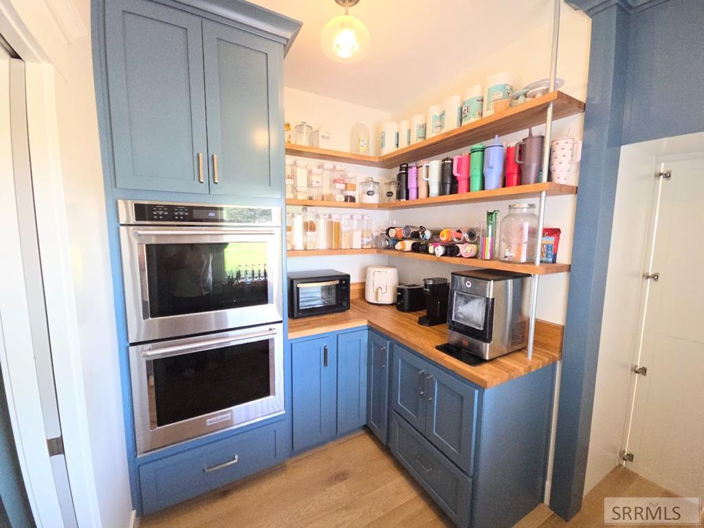 2155 Foothill Road Idaho Falls, ID 83401 - Photo 23 of 78 DOUBLE OVENS!