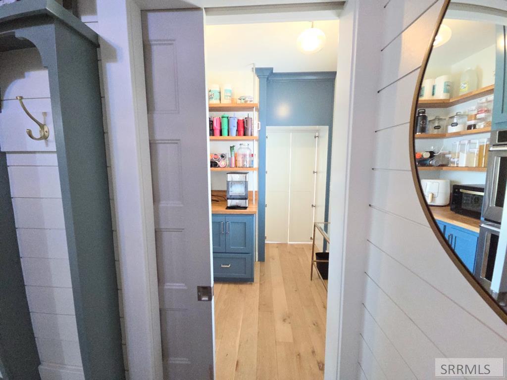 2155 Foothill Road Idaho Falls, ID 83401 - Photo 24 of 78 POCKET DOOR CONNECTS TO THE DROP ZONE!