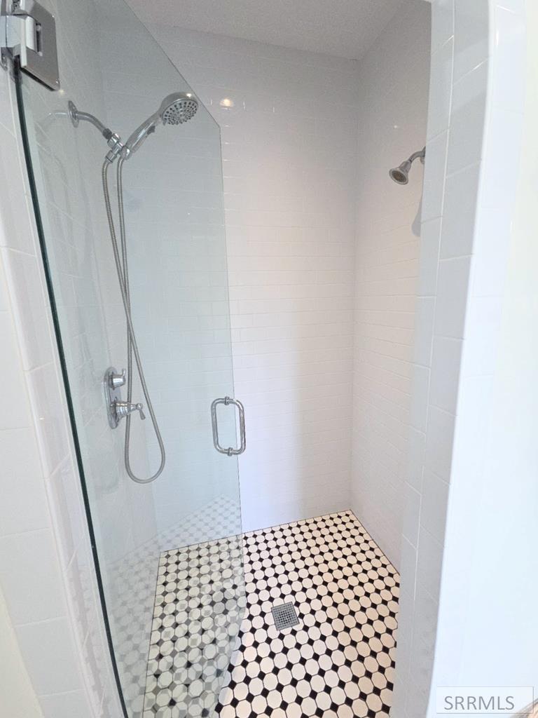 2155 Foothill Road Idaho Falls, ID 83401 - Photo 33 of 78 DUAL SHOWER HEADS!