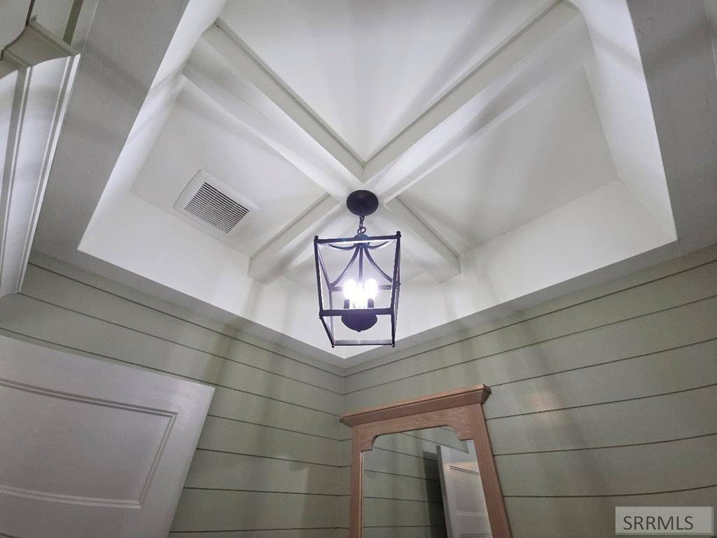 2155 Foothill Road Idaho Falls, ID 83401 - Photo 39 of 78 ACCENTED CEILING IN 1/2 BATH!