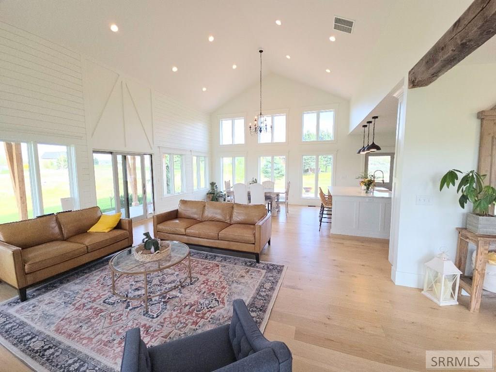 2155 Foothill Road Idaho Falls, ID 83401 - Photo 6 of 78 SO MUCH NATURAL LIGHT!