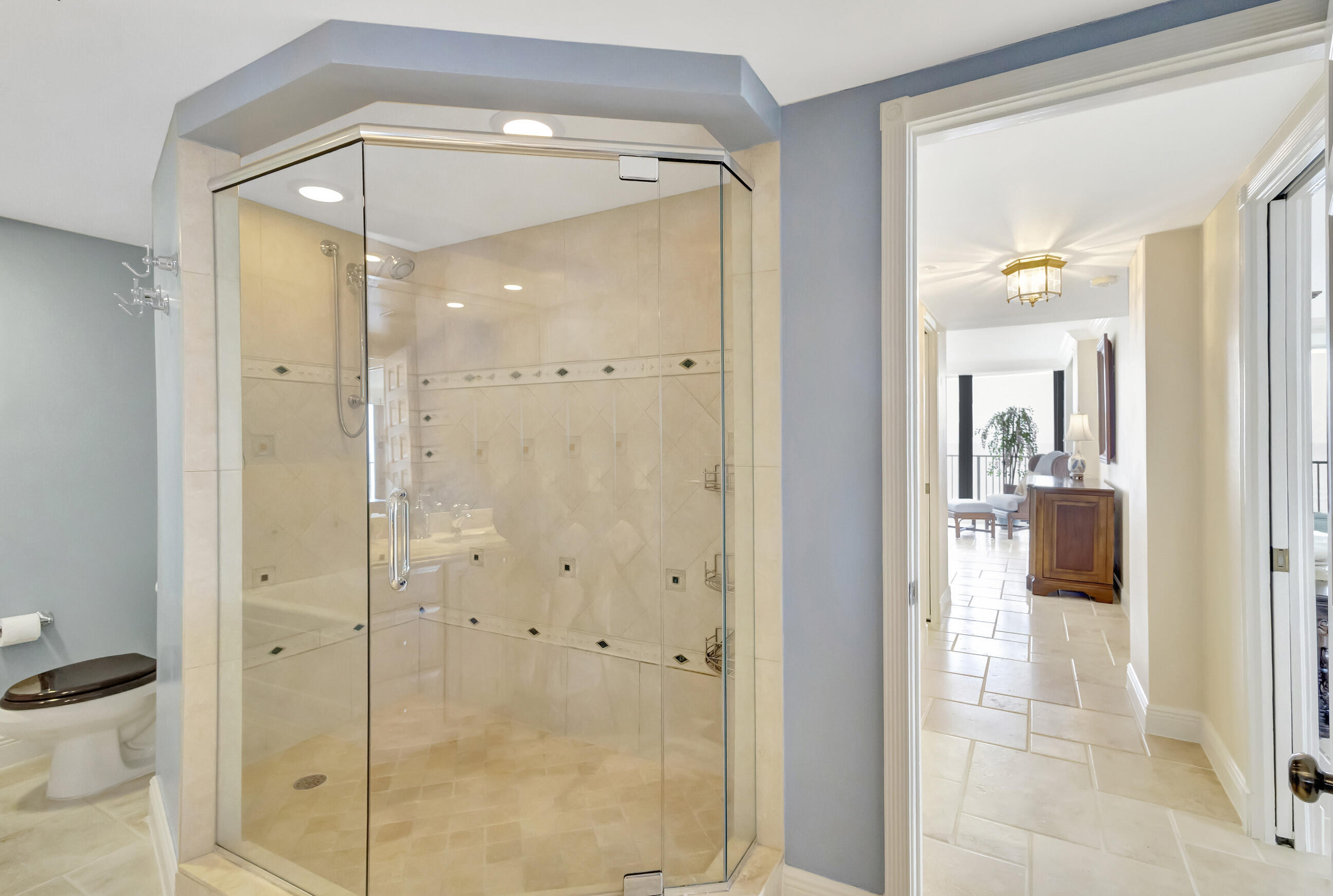 400 South Beach Road, Unit 804 Tequesta, FL 33469 - Photo 26 of 65 Master Bathroom