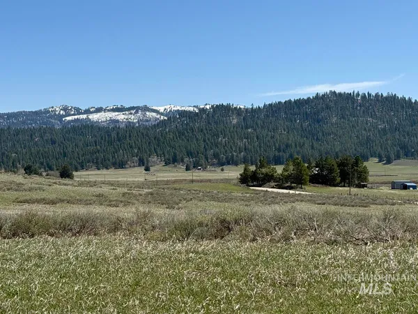 $199,999 | L3-b1 Lantern Way, Cascade, ID 83611